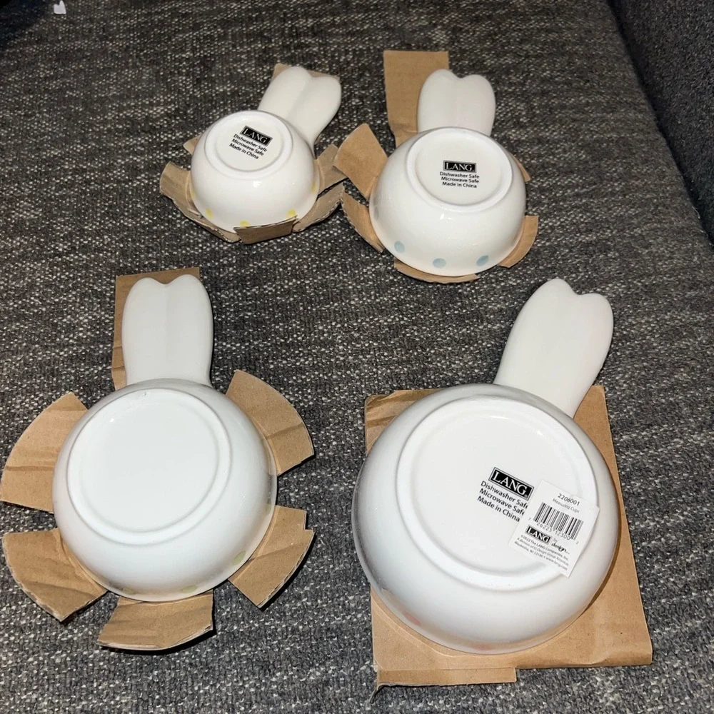 NWT Bunny Hop Measuring Cups